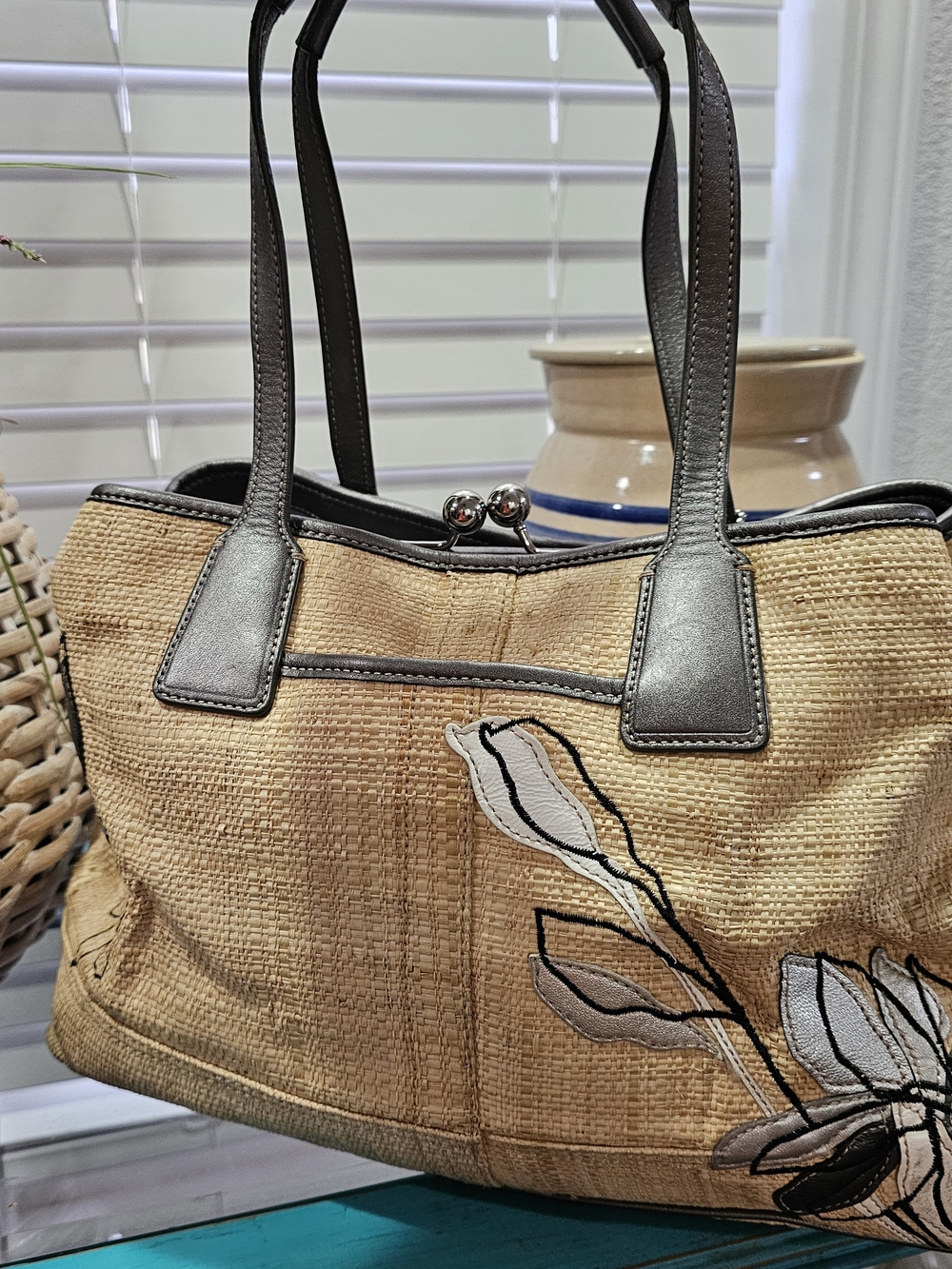 Coach Raffia Floral Appliqué Tote Bag, Lavender Lining Includes Wallet Pre Owned - Picture 10 of 14